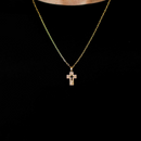 Colar Dourado Corrente Elo Português com Pingente Cruz Vazado em Arabescos