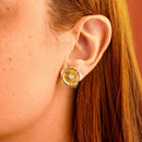 Brinco Dourado Flor Texturizada com Cristal Central