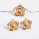 Kit Flor Dourada Texturizada com Cristal Central