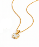 Colar Folheado a Ouro 18k Pontilhado Borboleta Branca
