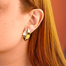 Brinco Dourado Geométrico Facetado Losango