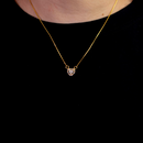 Colar Dourado com Pingente de Coração em Zircônia Cristal e Detalhes Vazados